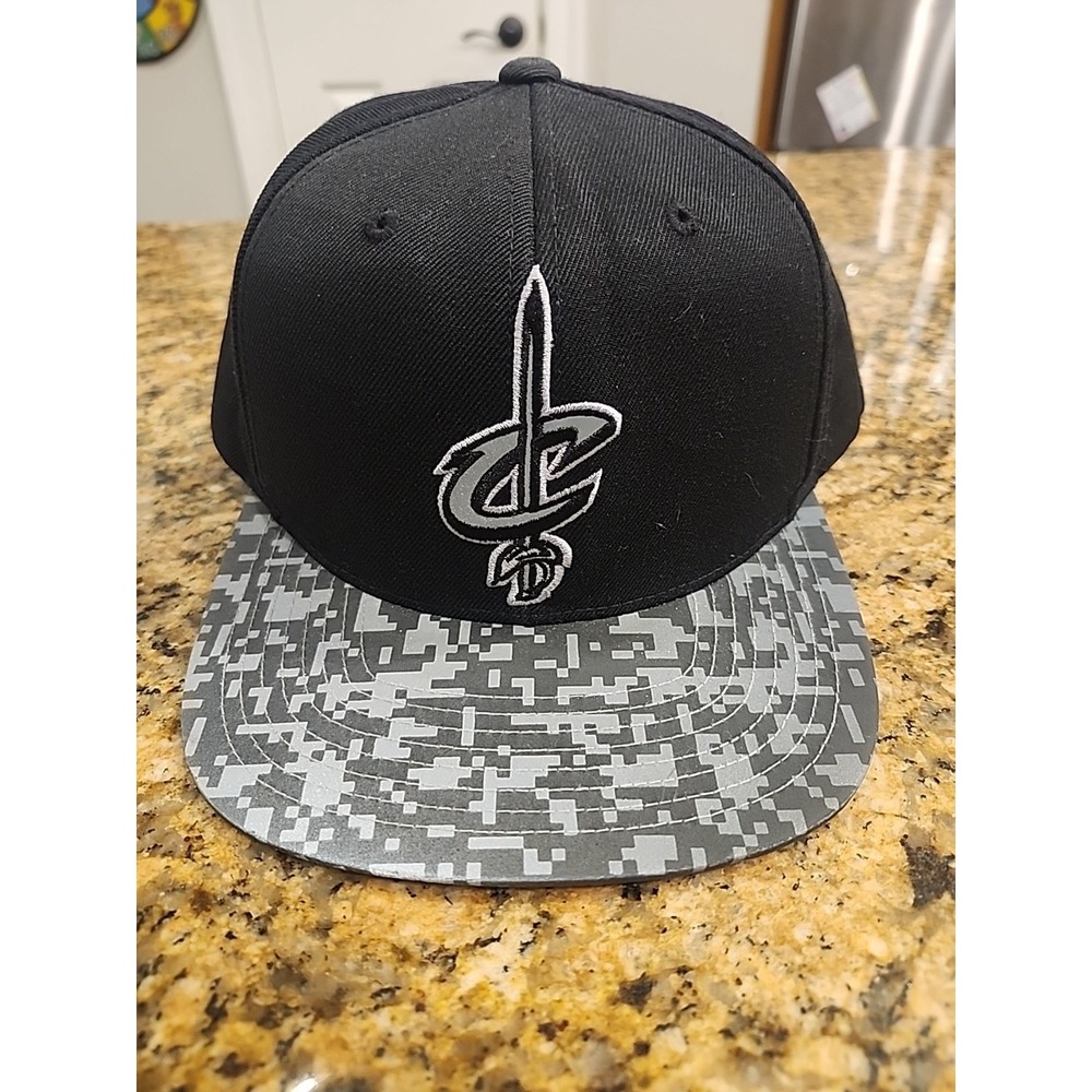 Cleveland Cavaliers Mitchell And Ness‎ Digital Camo Hat